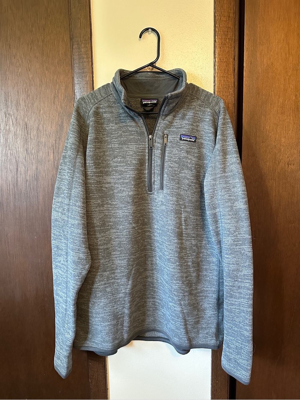 Men’s Patagonia Quarter Zip Sweatshirt size XL